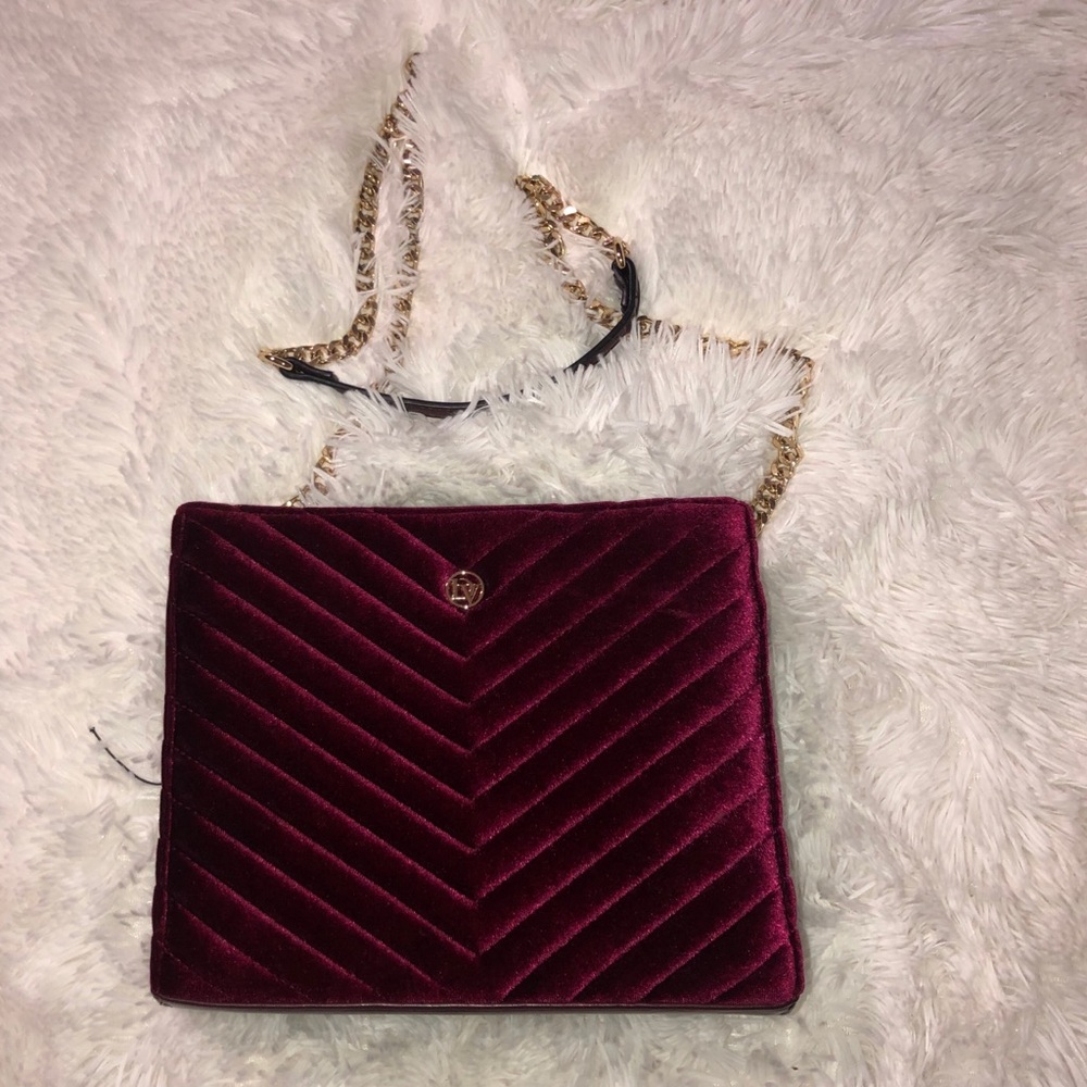 Cute squared burgundy bag